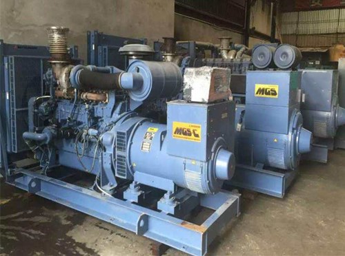 长汀发电机组带负载降电压是什么原因照成的？