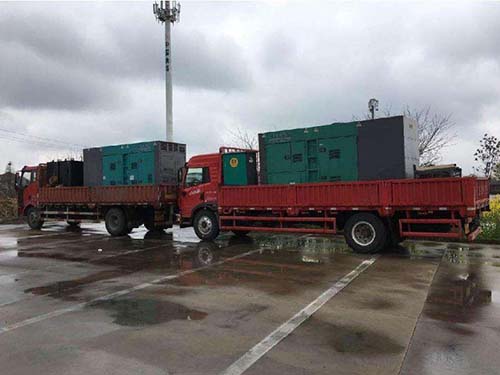 长汀涂抹密封胶后，需要等待多长时间才能安装水冷式机油散热器密封件？